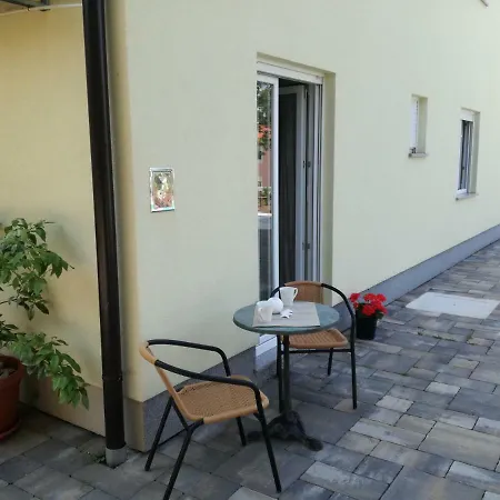 Bellator Guest house