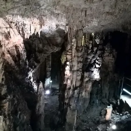 贝尔拉特尔别墅旅馆 招待所 *