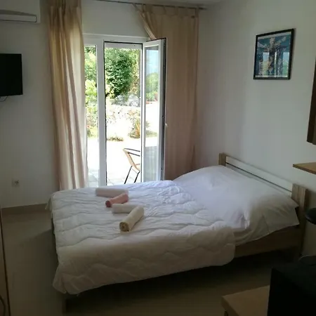 贝尔拉特尔别墅旅馆 *
